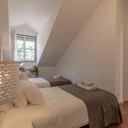 My Fair - 3 Bedroom Loft Principe Real * Lisboa