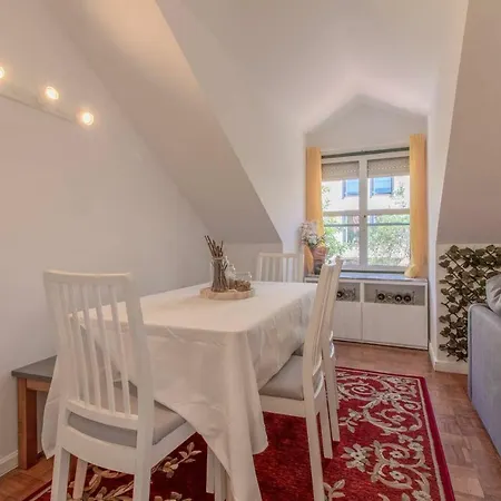 My Fair - 3 Bedroom Loft Principe Real Lisboa